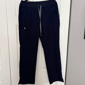 Figs Kade Cargo Scrub Pants - Size M